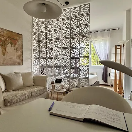 Relax & Comfort Redona 8 Oasis Near Centre